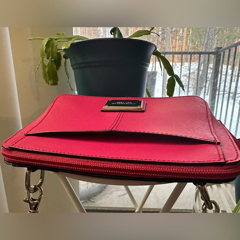 Tignanello vibrant pink crossbody bag - Picture 8 of 11